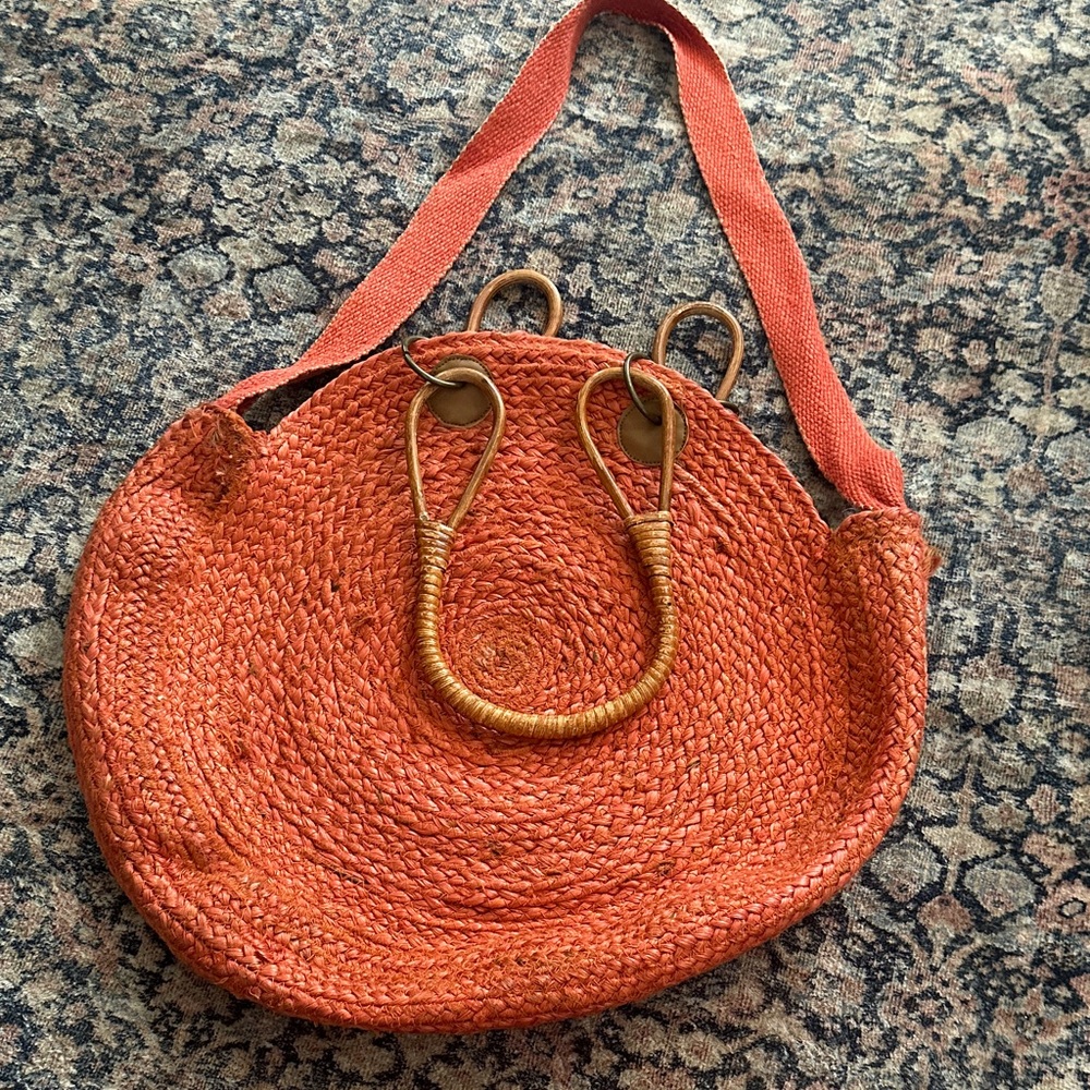 America & Beyond Woven Round Straw Crossbody Bag - Red-orange